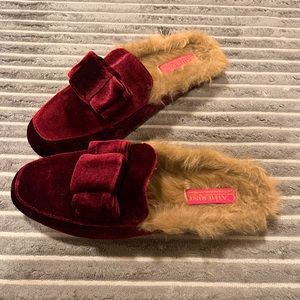 Red/maroon Womens Velvet fur mules shoes